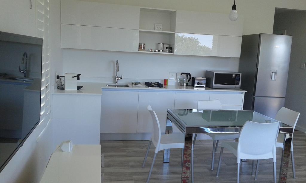 Chung cư 270 m² 2 phòng ngủ, 2 phòng tắm riêng ở Vịnh Camps Cape Town Ngoại thất bức ảnh