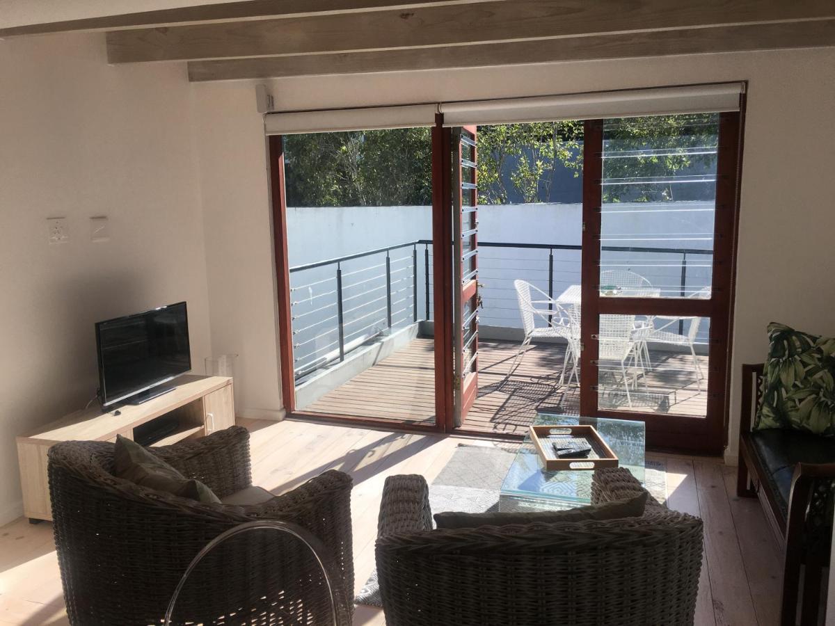 Chung cư 270 m² 2 phòng ngủ, 2 phòng tắm riêng ở Vịnh Camps Cape Town Ngoại thất bức ảnh