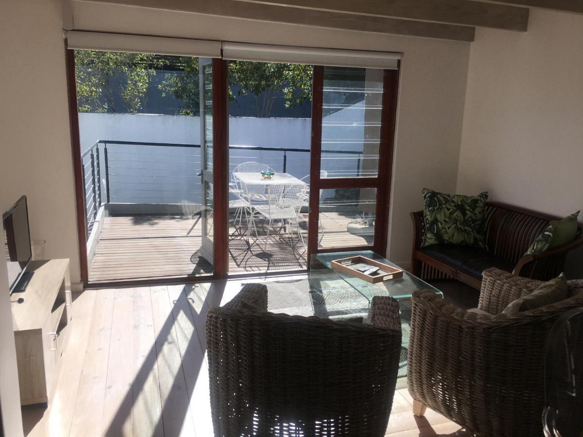 Chung cư 270 m² 2 phòng ngủ, 2 phòng tắm riêng ở Vịnh Camps Cape Town Ngoại thất bức ảnh